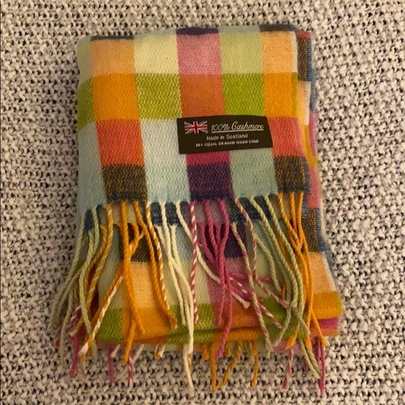 Accessories - NWOT Scottish Cashmere Plaid Scarf!